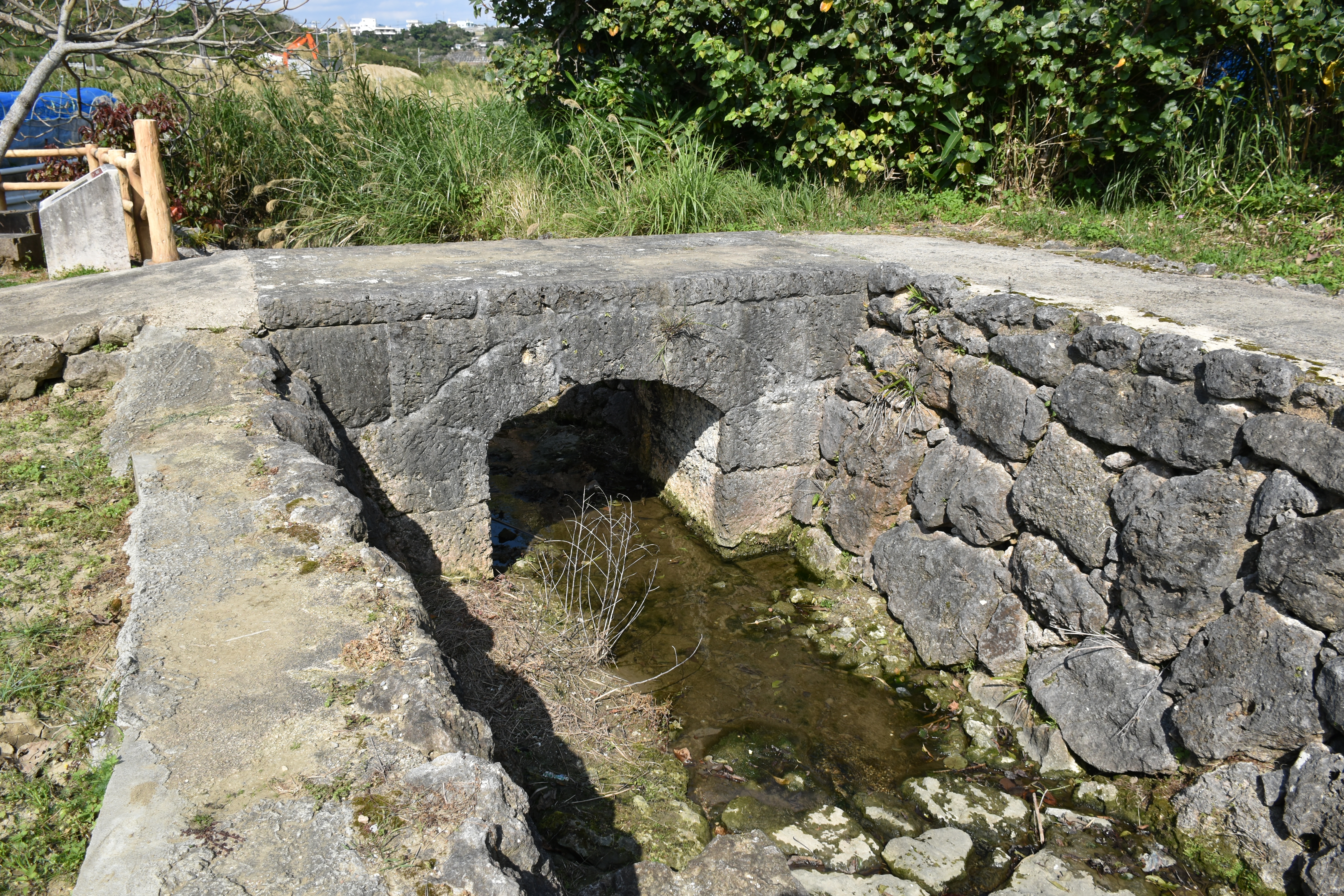 18若南原の石橋①